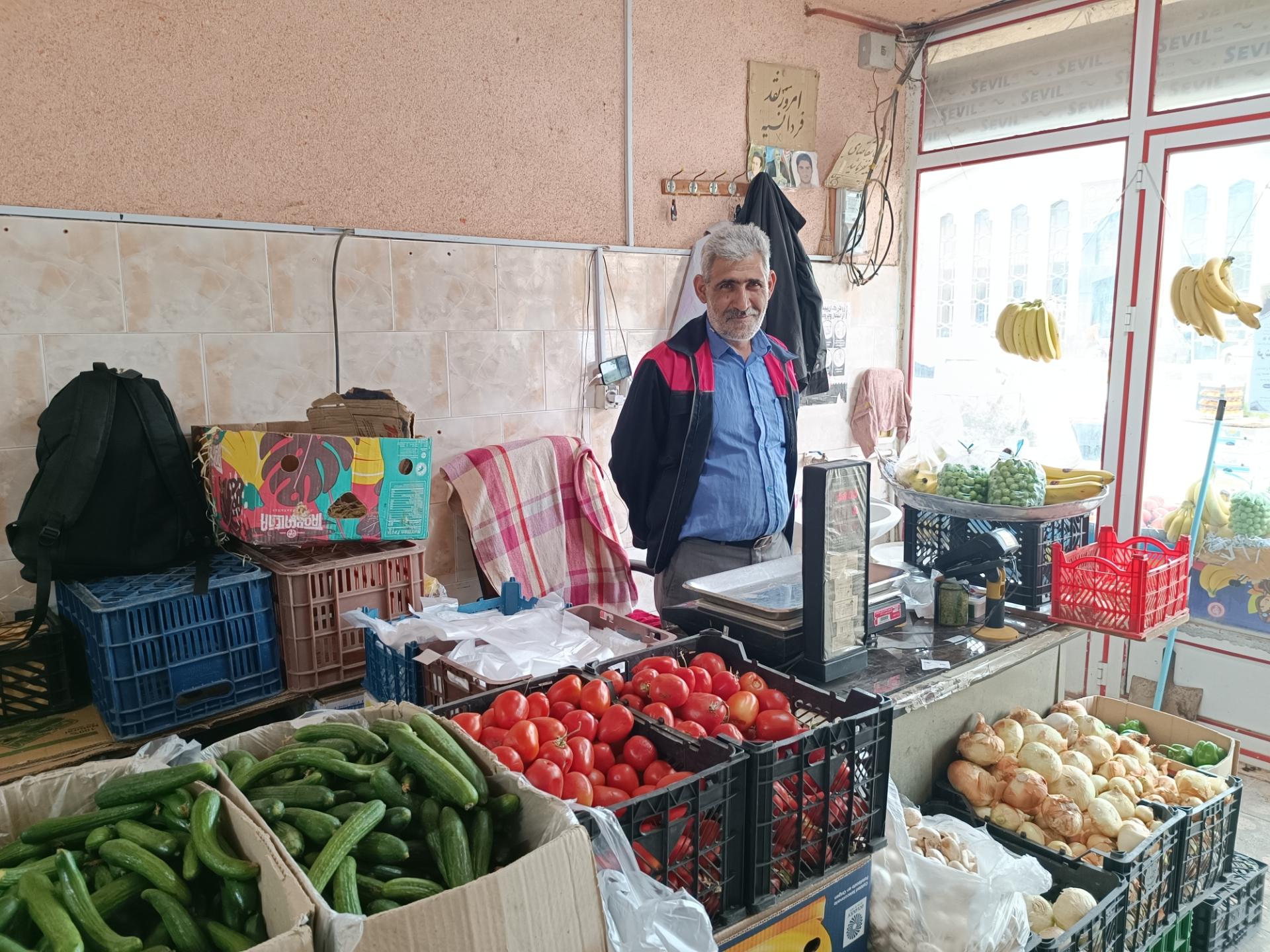 عکس میوه فروشی گلپور