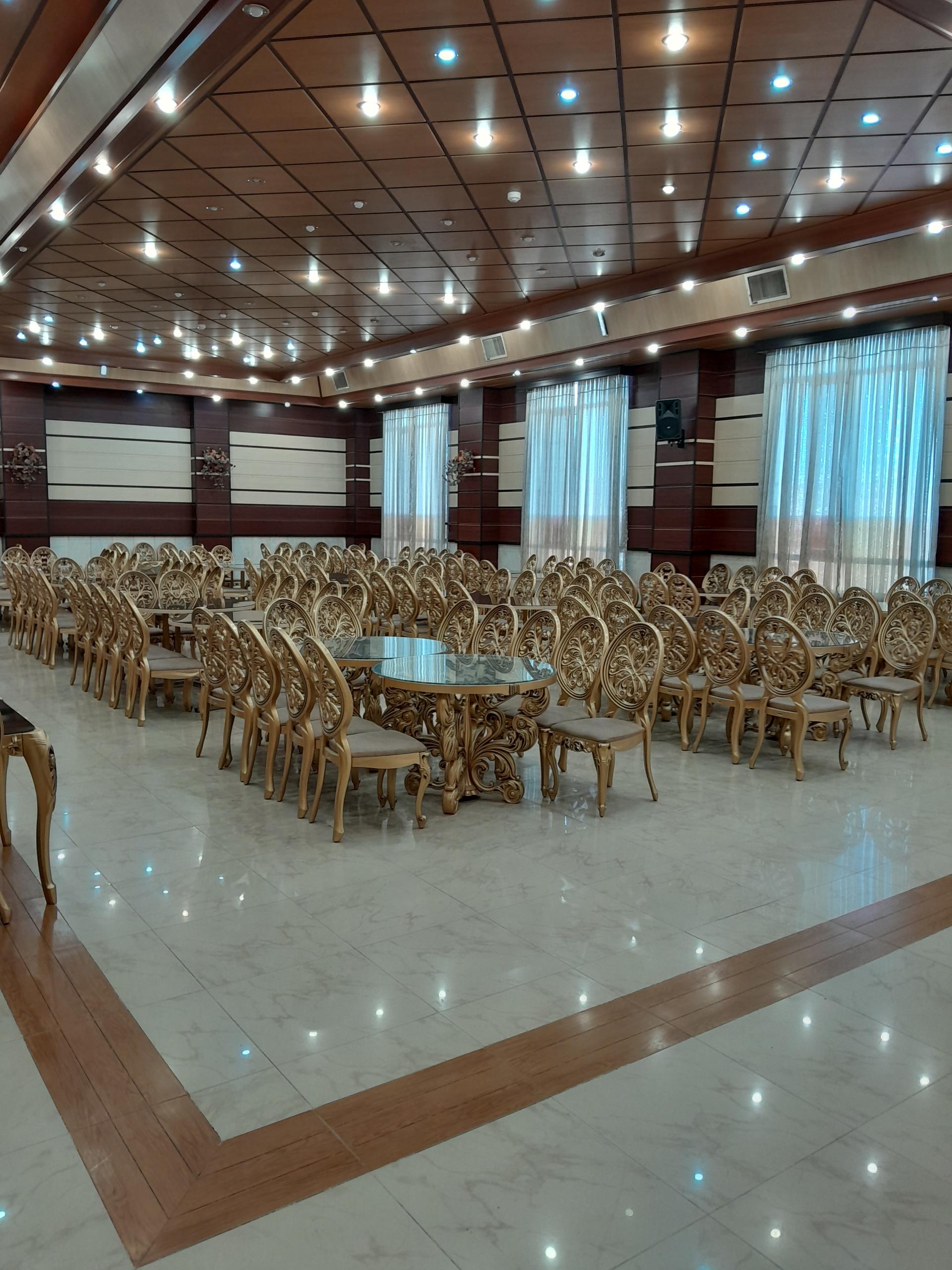 عکس تالار اردیبهشت