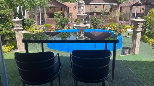 عکس باغچه رستوران ایرانی