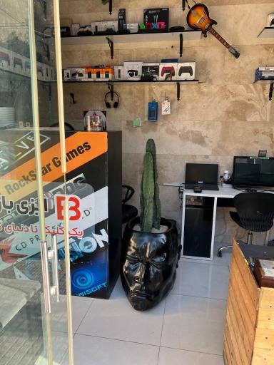 عکس فروشگاه استادیوم گیم استور