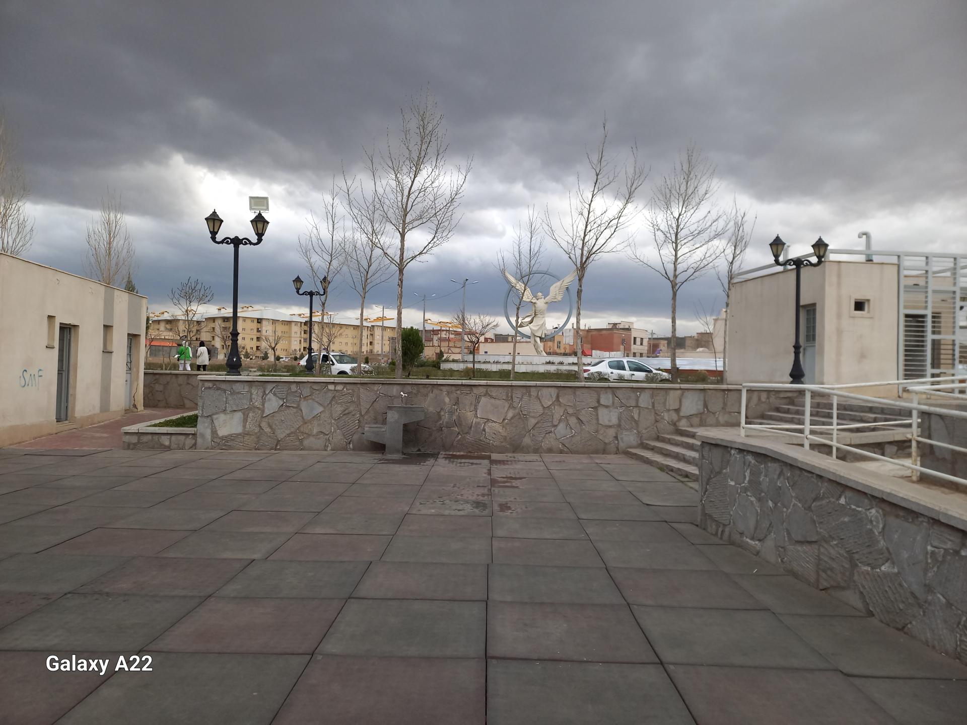 عکس میدان فرشته