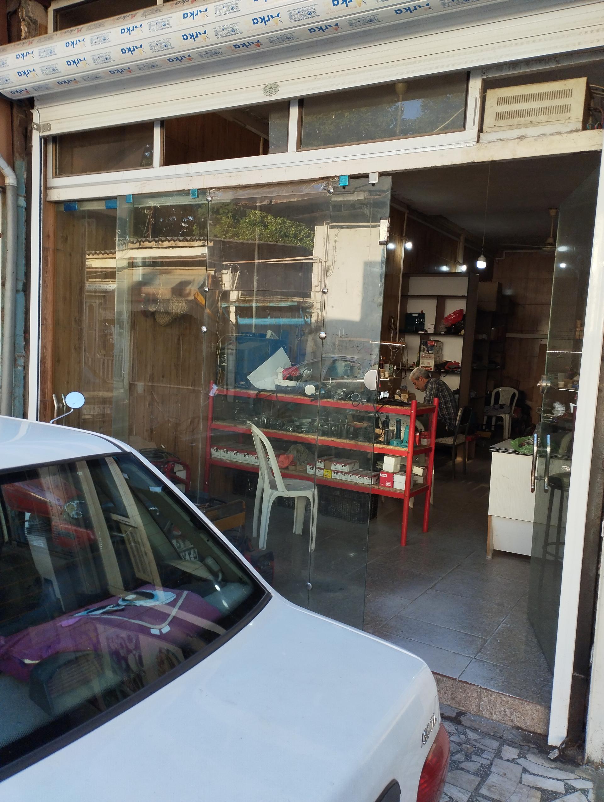 عکس تعمیرات ابزار صنعتی جاوید