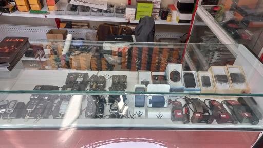 عکس فروشگاه سیستم امنیتی خودرو مدرن