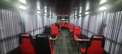 کافه اتوبوس قرمز 