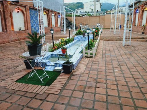 عکس عمارت بومگردی ونوشه