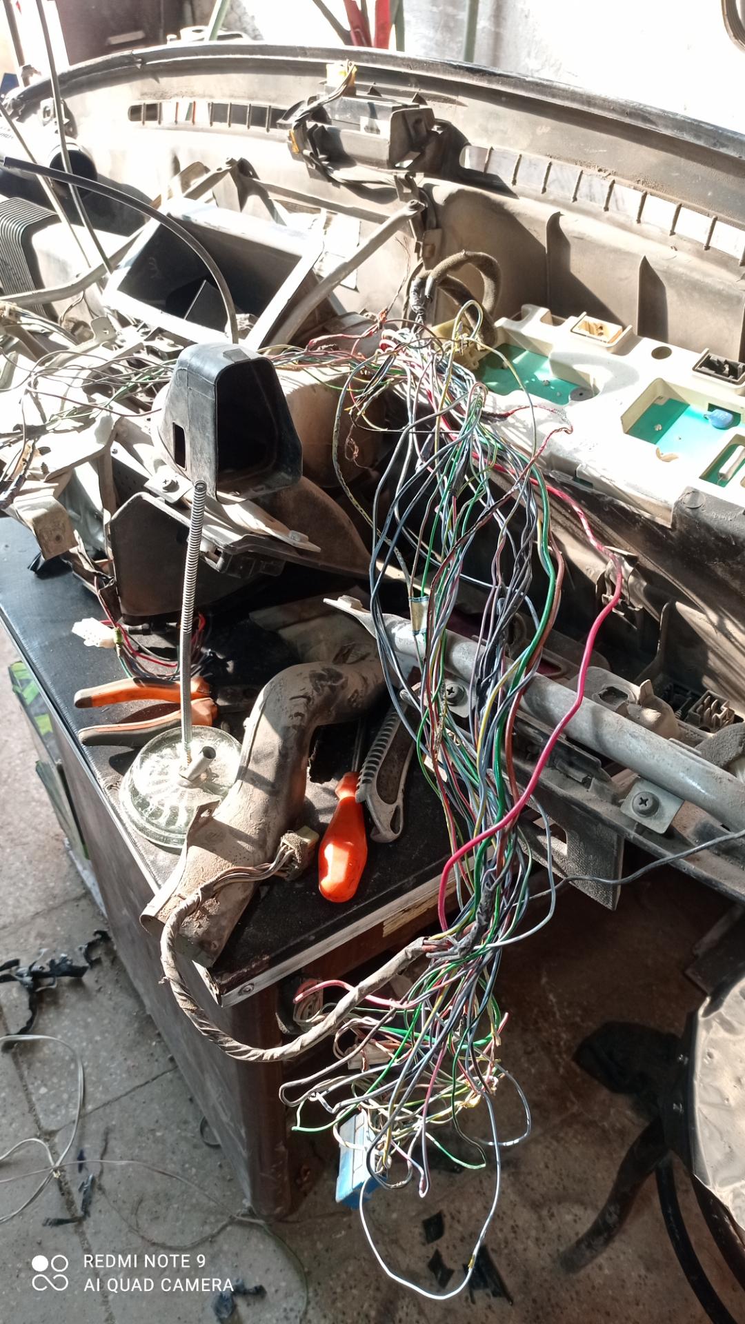 عکس فروشگاه باطری و خدمات سیم کشی باتقوا