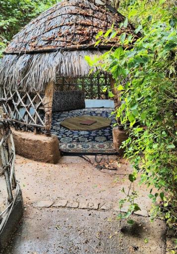 عکس مجموعه باغ و رستوران راز