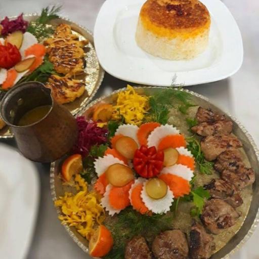 عکس رستوران مهر و ماه