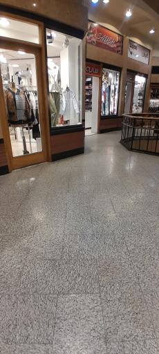 عکس مجتمع تجاری وصال