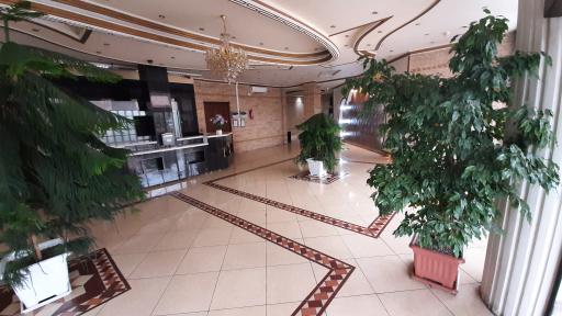 عکس برج باغ سفید