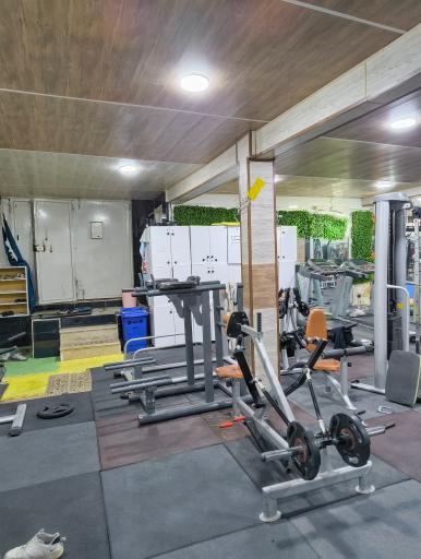 عکس باشگاه بدنسازی اسپاهانا 