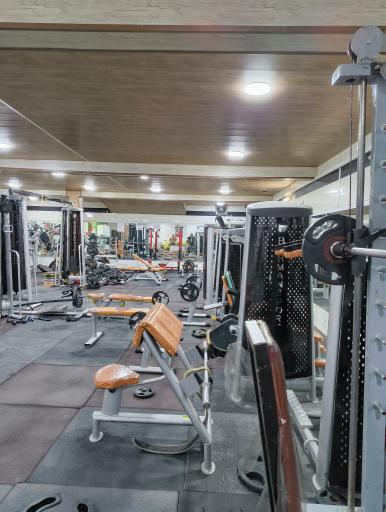 عکس باشگاه بدنسازی اسپاهانا 