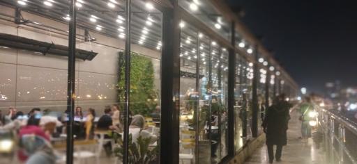 عکس مرکز خرید لاله پارک