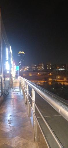 عکس مرکز خرید لاله پارک