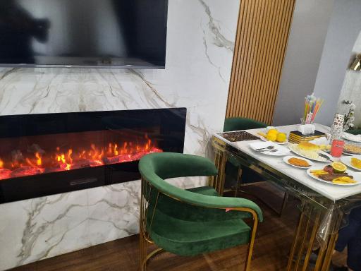 عکس رستوران پرویزی