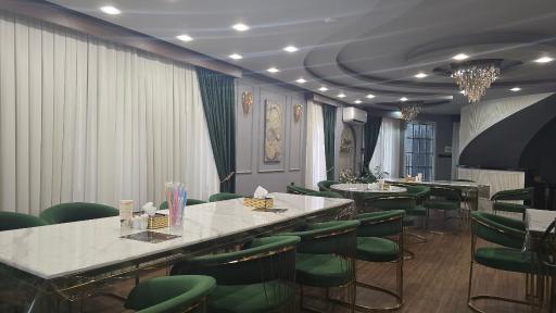 عکس رستوران پرویزی