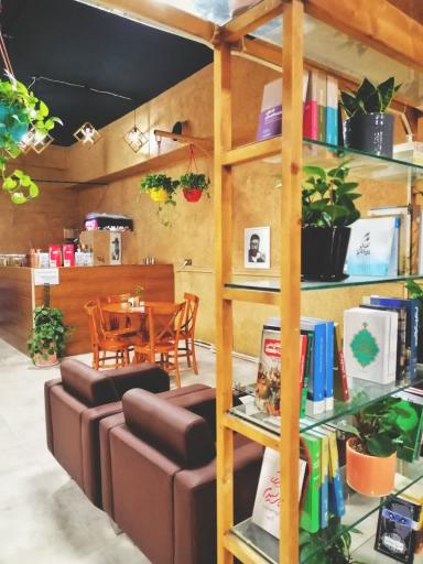 عکس پاتوق کتاب و کافه کتاب