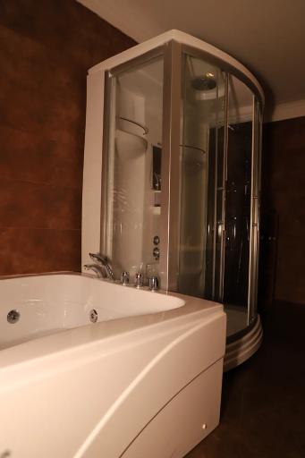 عکس دنیز ماساژ