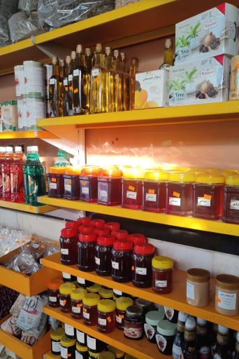 عکس عطاری حکیم مومن