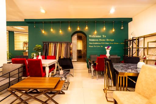 عکس نمایشگاه مرکزی ایرامون