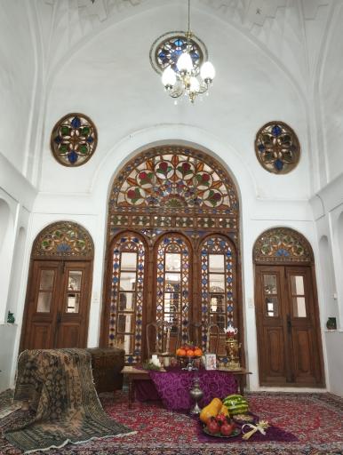 خانه تاریخی اشراقی