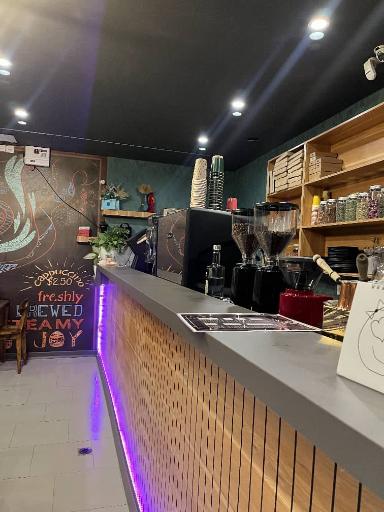 عکس کافه حاج