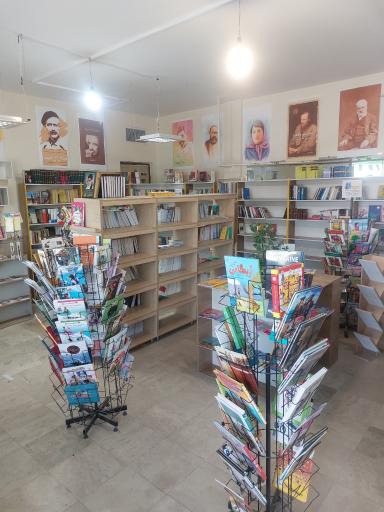 عکس پاتوق کتاب و کافه کتاب