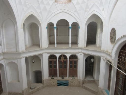 خانه تاریخی اشراقی