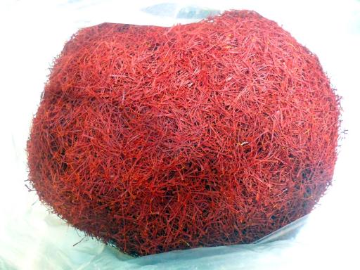 عکس زعفران مقنی باشی(نازمینامادر)