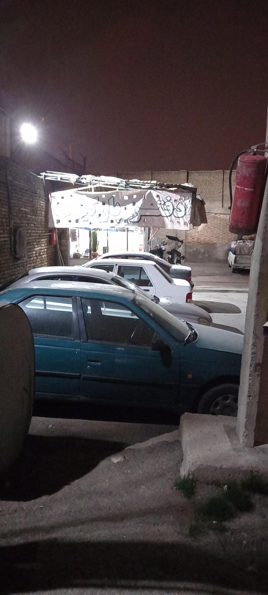 عکس پارکینگ احمد‌زاده