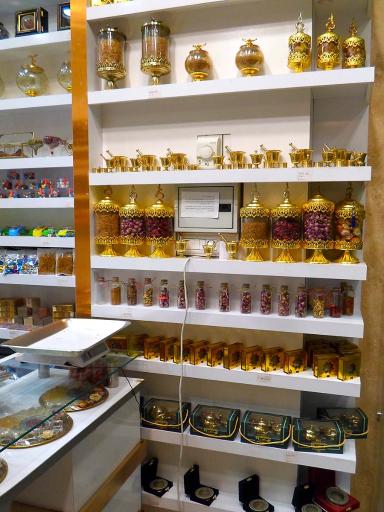 زعفران مقنی باشی(نازمینامادر)