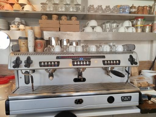 عکس کافی شاپ ملکه