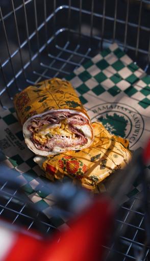 فست فود باماهاس عظیمیه