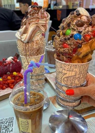 عکس کافه بستنی پرواز