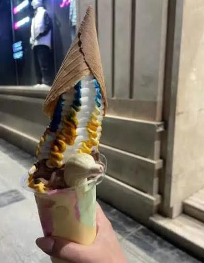 عکس کافه بستنی پرواز