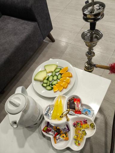 عکس چایخانه و سفره خانه خانواده