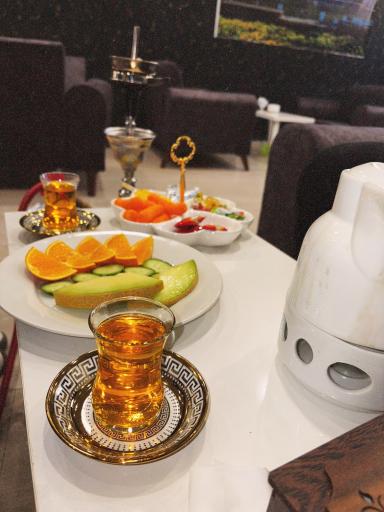 عکس چایخانه و سفره خانه خانواده