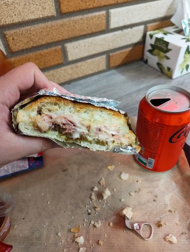 عکس ساندویچ با مزه ( بابا کوهی سابق )