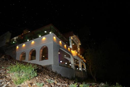 عکس رستوران سنتی آتامان