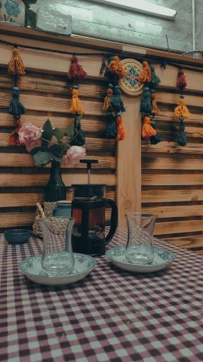 عکس چایخانه گیله دختر