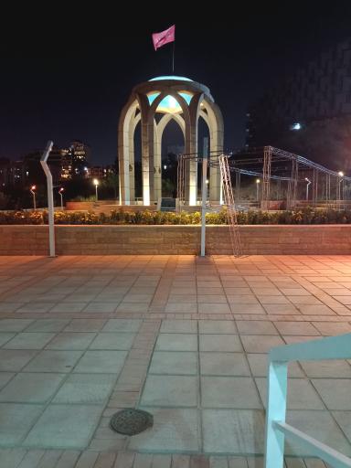 عکس حرم مطهر شهدای گمنام دانشگاه شیراز