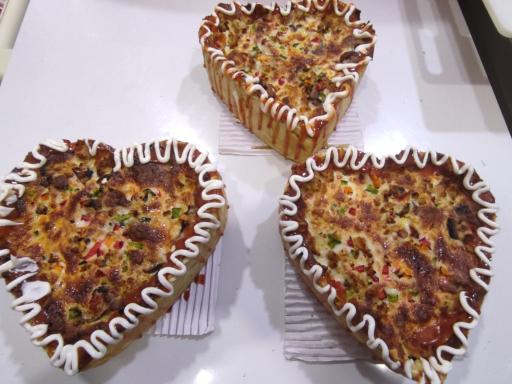 عکس کیک پیتزا شعبه 2 