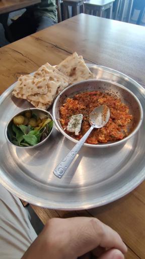 عکس کافه صبحانه خروس