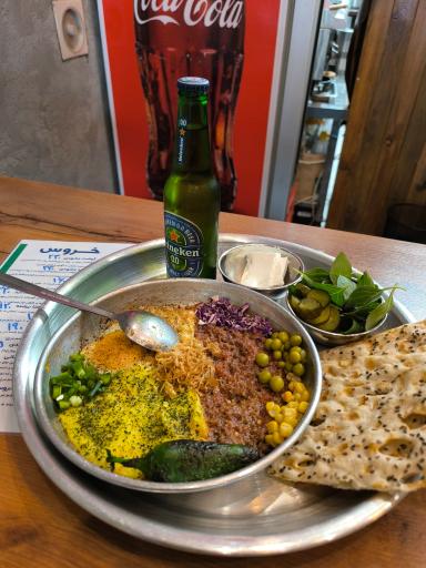 عکس کافه صبحانه خروس