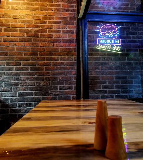 عکس کافه صبحانه خروس