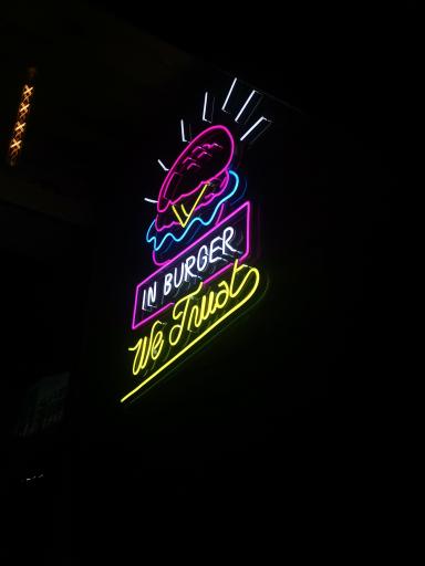 عکس کافه صبحانه خروس