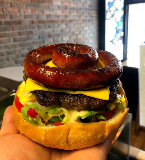 عکس کافه صبحانه خروس