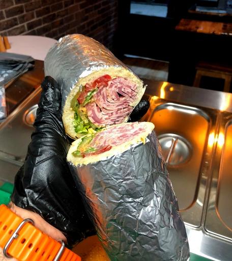 عکس کافه صبحانه خروس