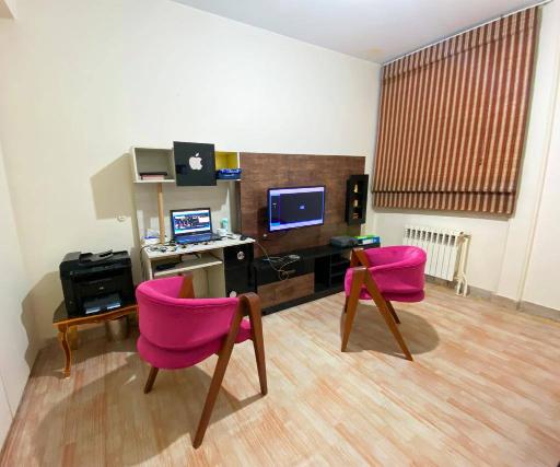 عکس دکتر ناهید کرمی (روانشناس کودک و نوجوان)