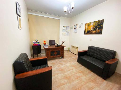 عکس دکتر ناهید کرمی (روانشناس کودک و نوجوان)